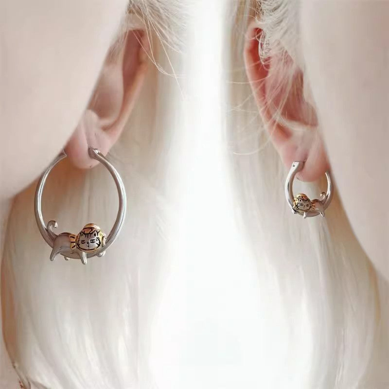 Stylish round cat-themed earrings