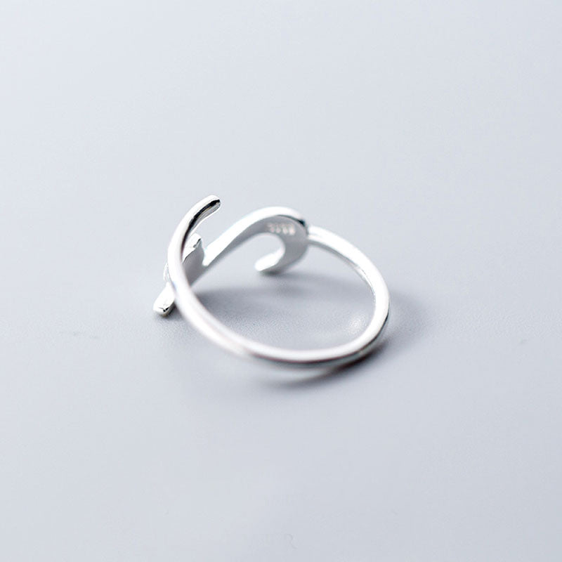 S925 silver cat-shaped ring with a gentle, curved design