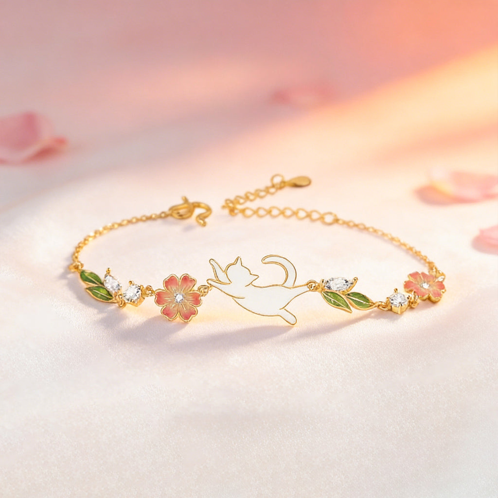 S925 silver bracelet featuring a delicate cat and flower design