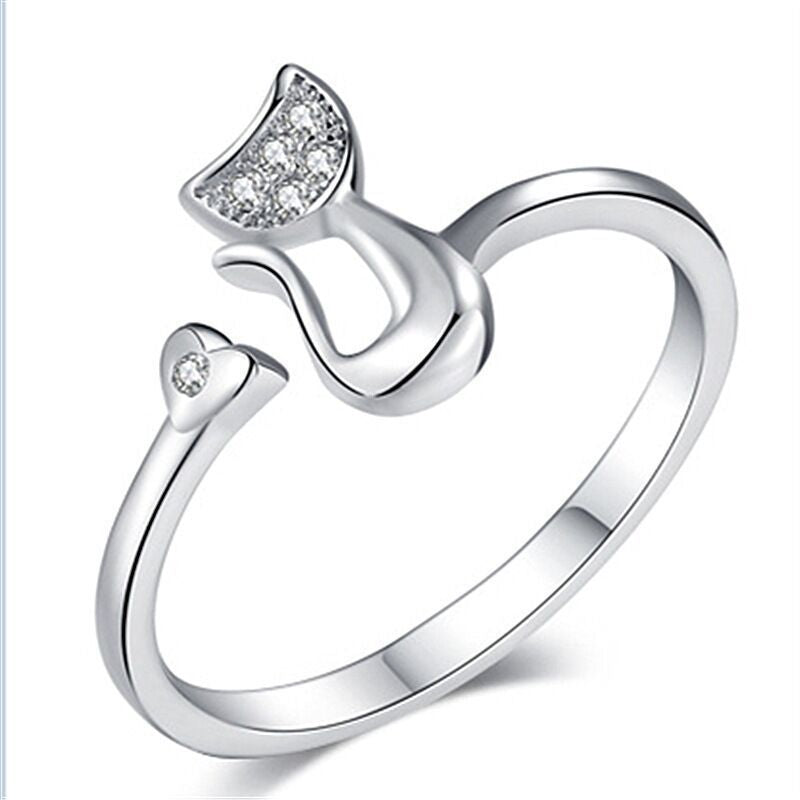 Elegant stone-studded cat-shaped ring