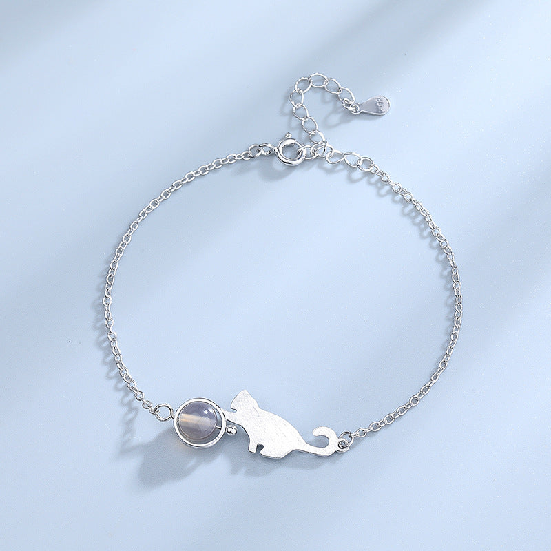 Fashionable women's cat-shaped bracelet