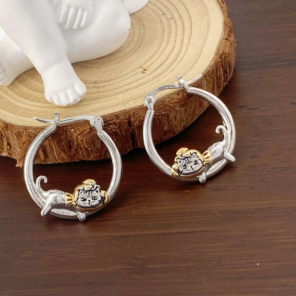 Stylish round cat-themed earrings