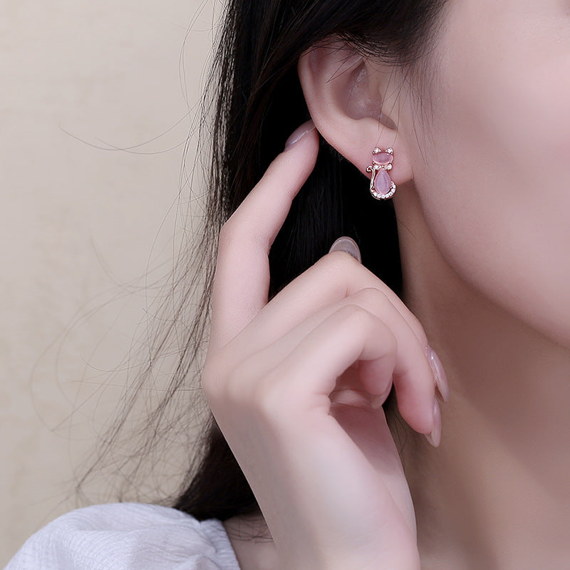 Gold-plated pink stone cat earrings